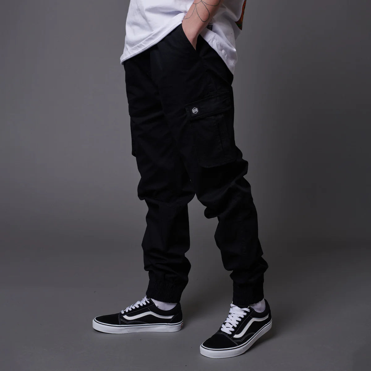 DLYNR / Pantaloni Cargo Ripstop - Black